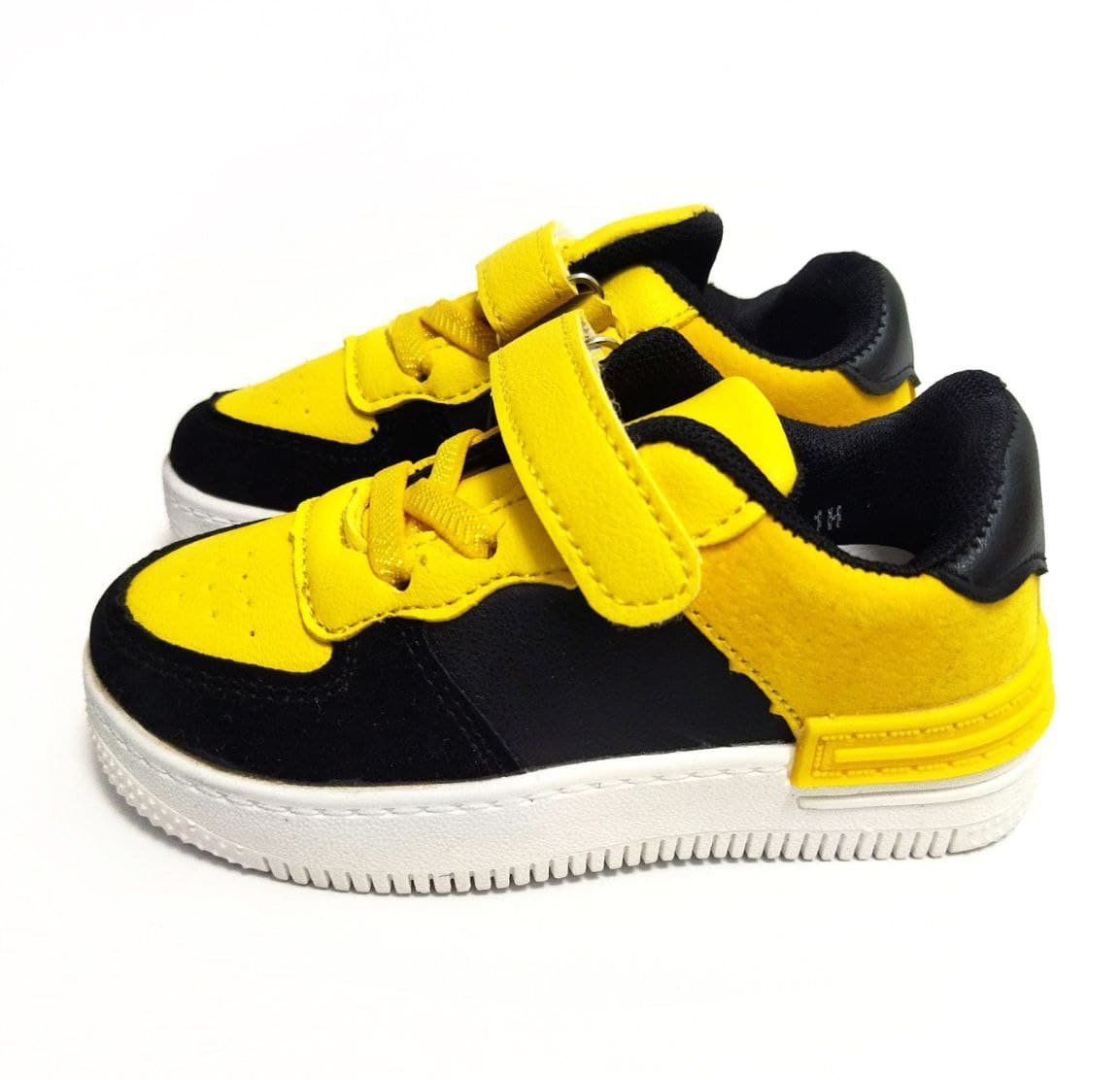 

Кроссовки Солнце-Kimbo-o KJ824-1H 21 ( стелька 13.3 см ) черный с желтым