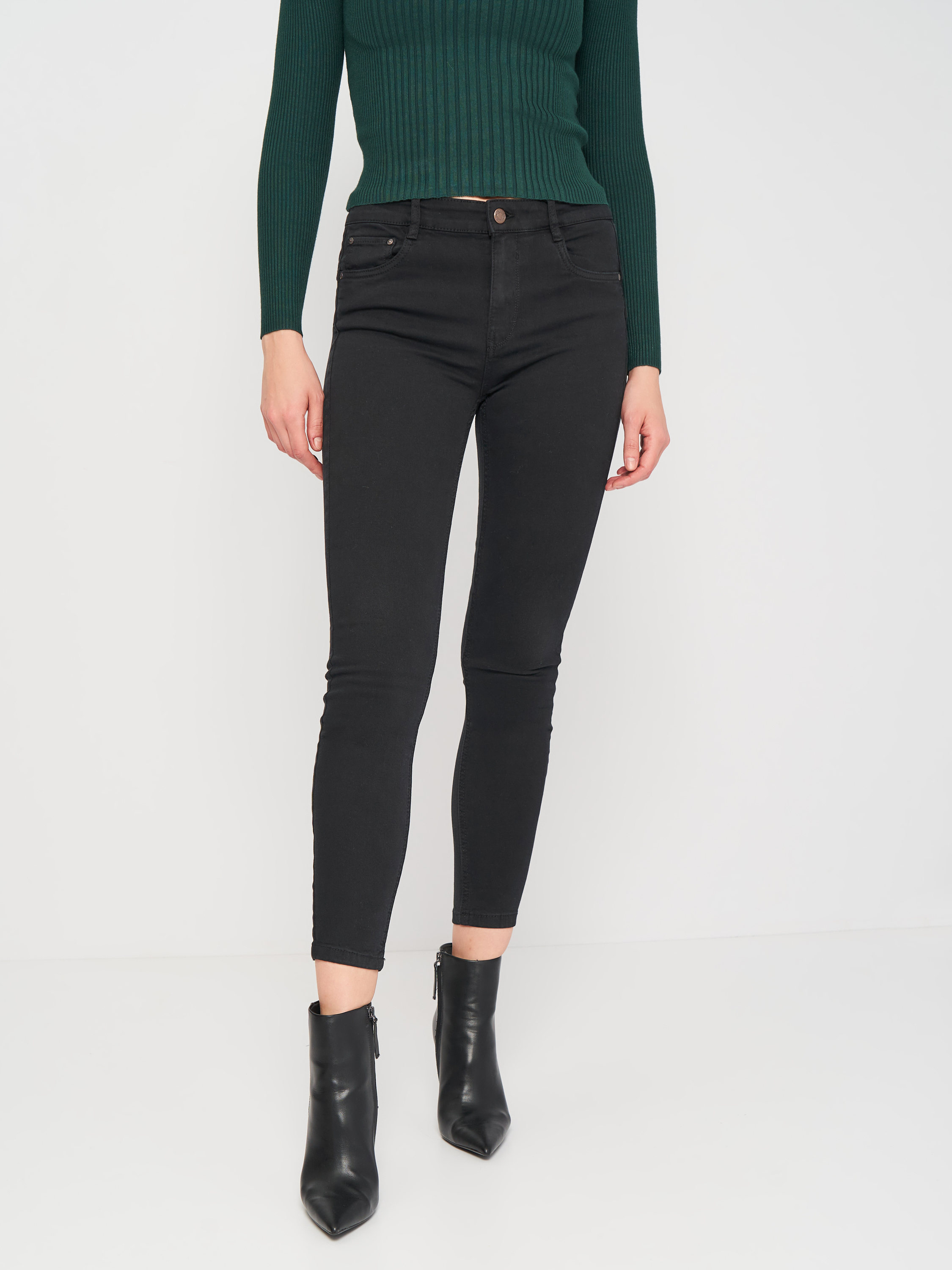 

Джинсы Pull & Bear 9680/140/800  Черные, Джинсы Pull & Bear 9680/140/800 40 Черные