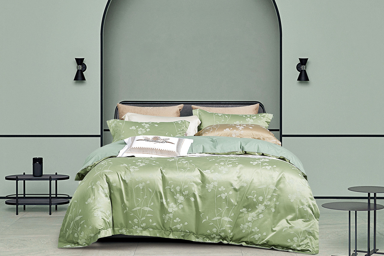 

Двуспальный комплект постельного белья евро 200*220 жаккард сатин TM КРИСПОЛ Украина