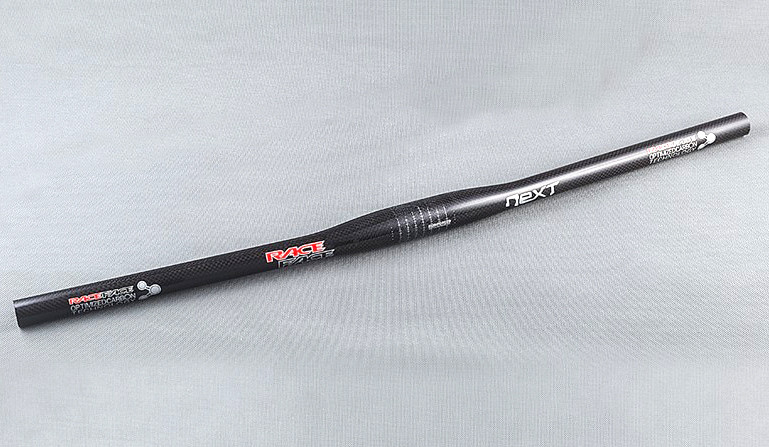 

Руль карбоновый Race Face Next Carbon 3K Flat (прямой) 31,8 x 680 мм