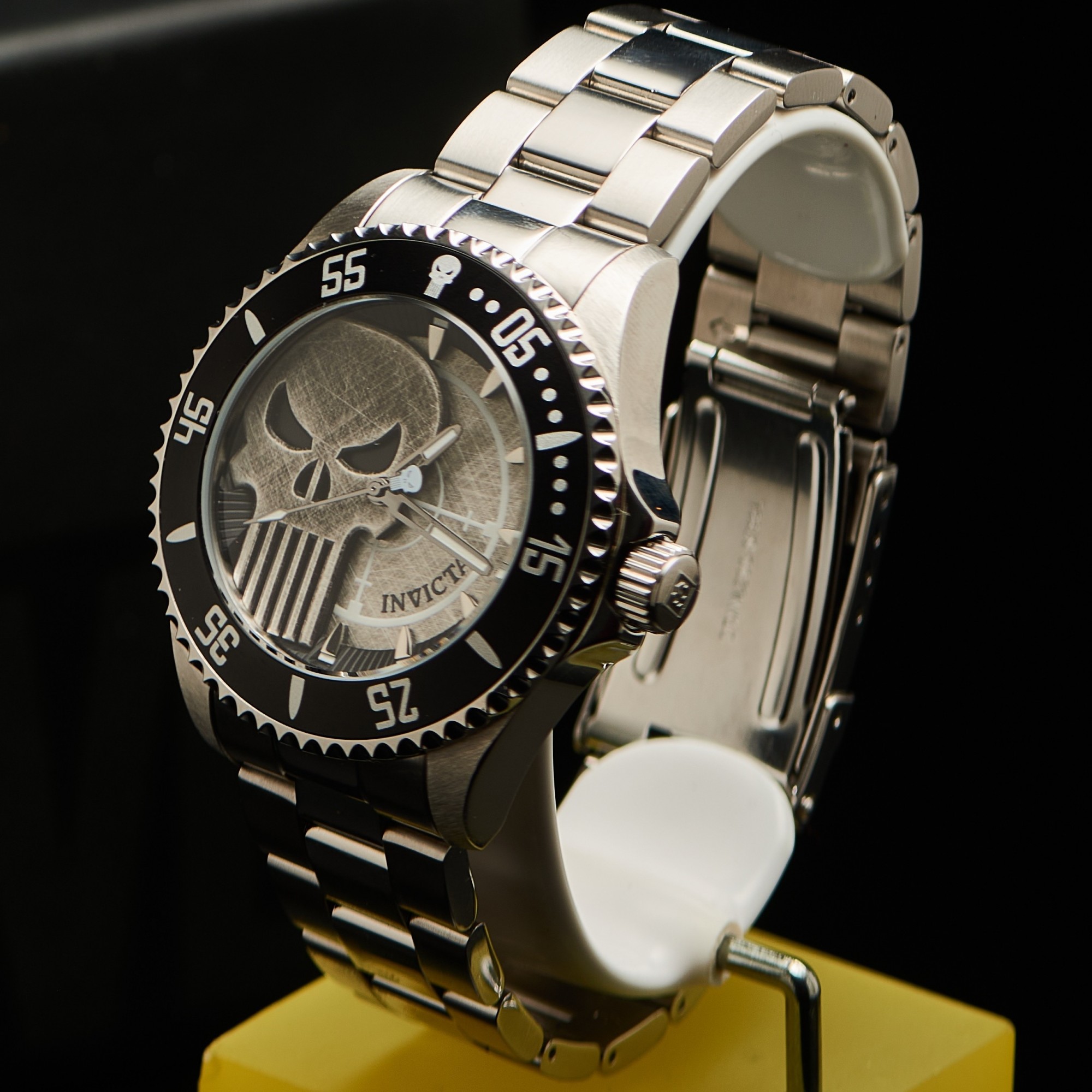 

Мужские часы Invicta 29693 Marvel Punisher (Часы с черепом)