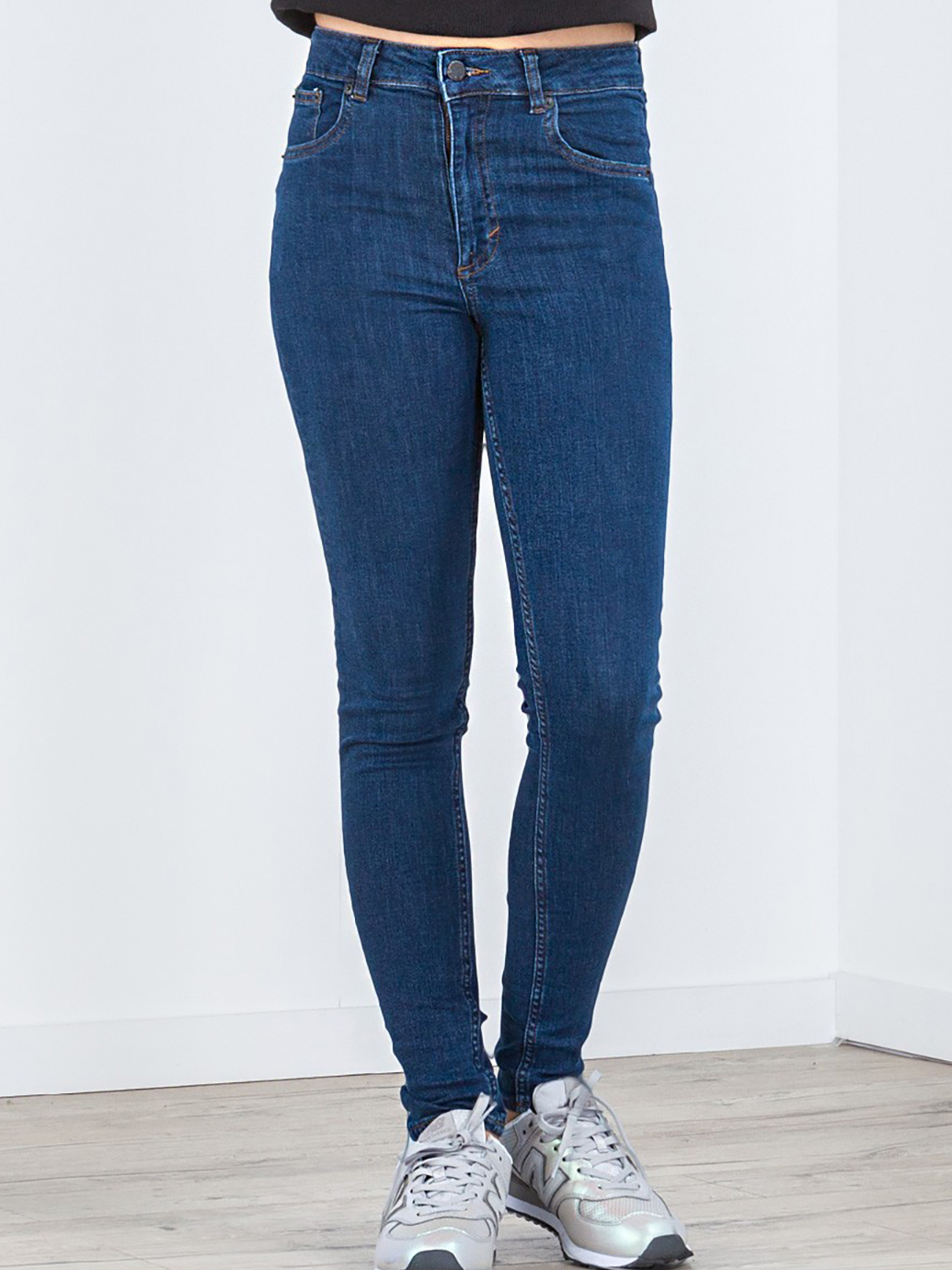 

Джинсы Cheap Monday 638880b46 W24L32 Синие