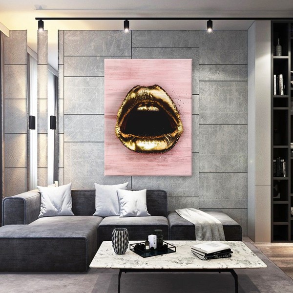 

Картина на холсте Урбан Арт Golden Lips 75х100 см.