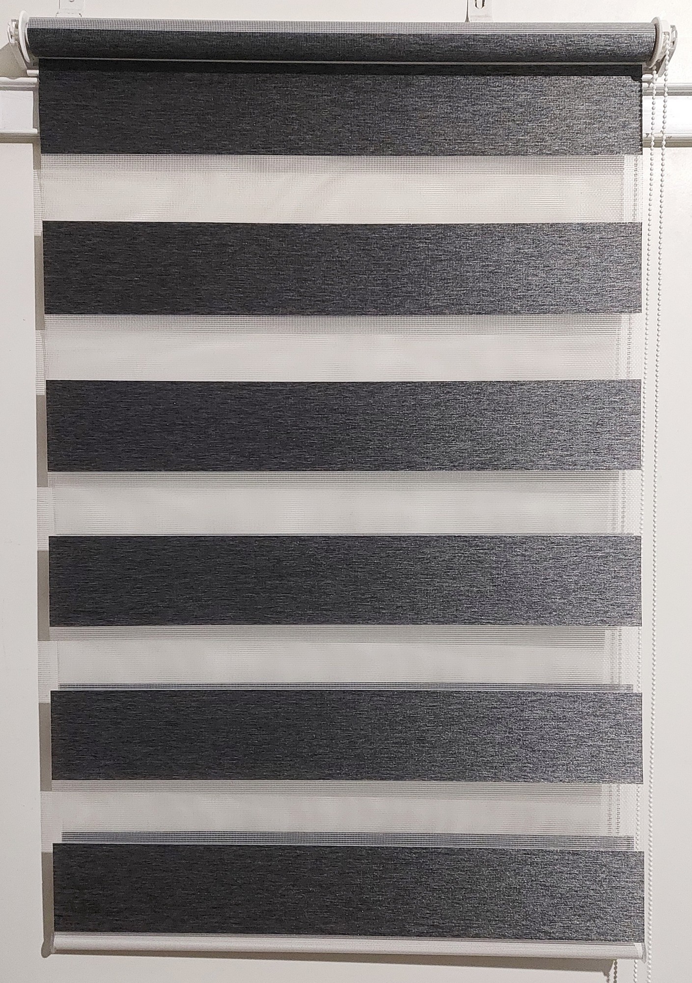 

Рулонная штора Miranda День-ночь Z-107 67,5*130 см Тёмно-серый