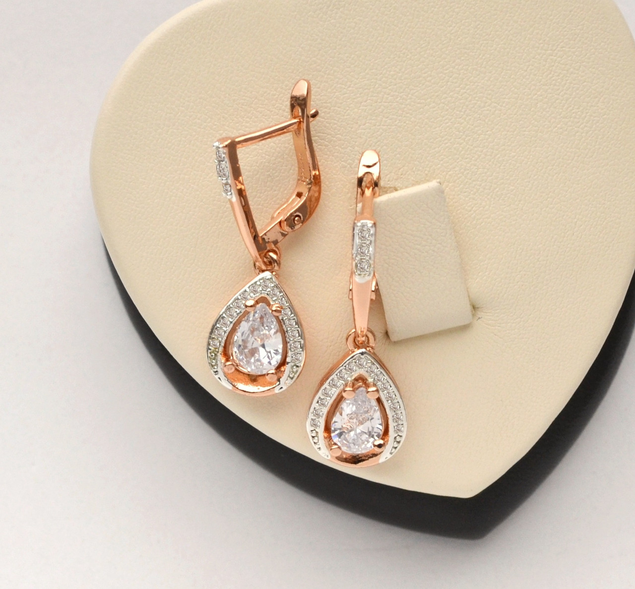 

Серьги FJ 92201617 с подвесками покрытие белым и розовым золотом 18к.