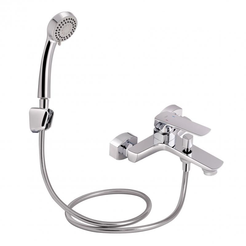 

QT Letěl 3053104GC Смеситель для ванны с коротким изливом