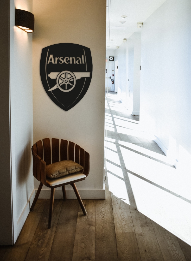 

Деревянная картина - панно Эмблемы Футбольных Клубов Arsenal 77х100 см