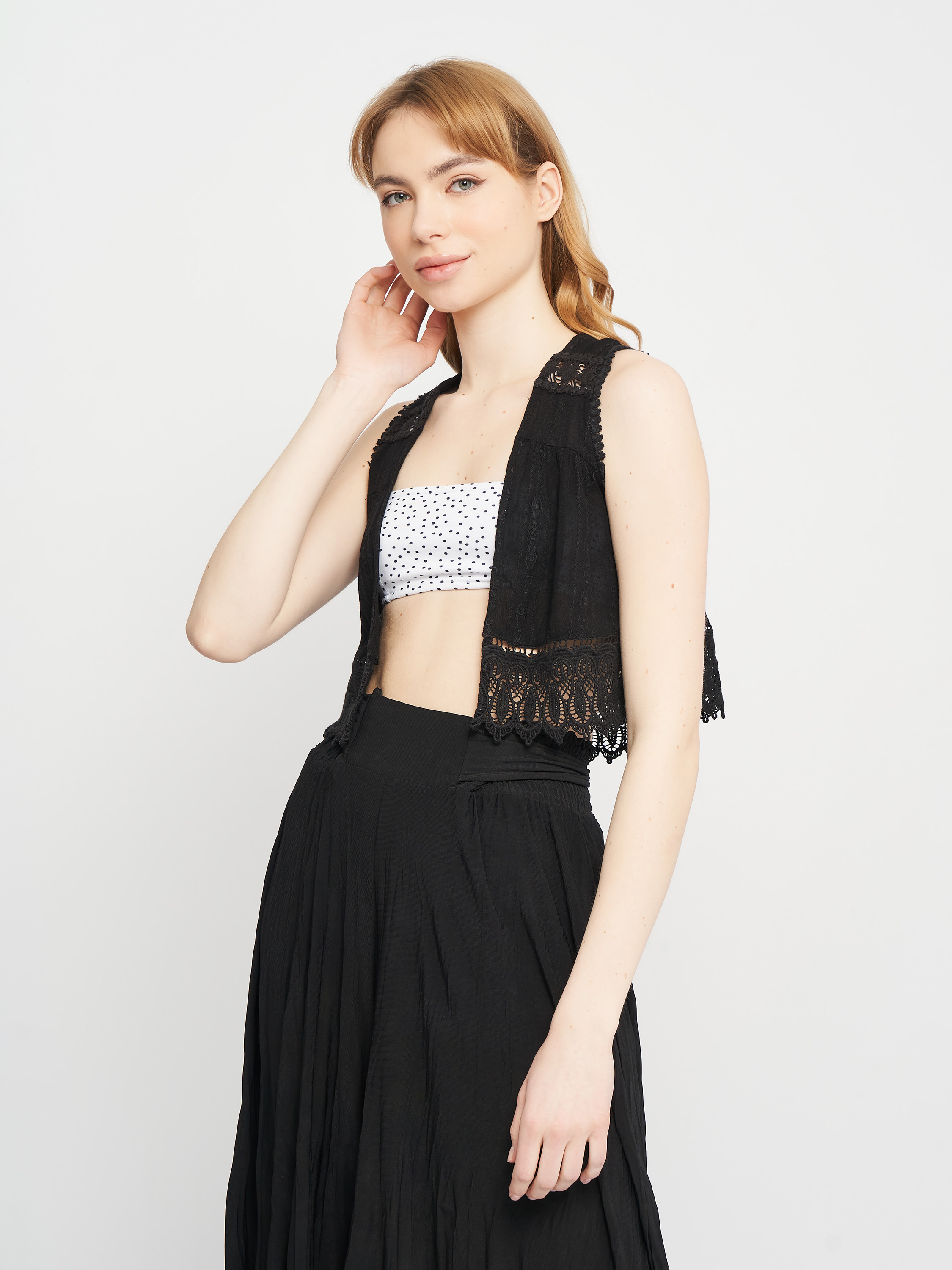 

Жилет Bershka 3790-301-800  Черный (SZ2000026317609_SZ03790301800023, Жилет Bershka 3790-301-800 S Черный (SZ2000026317609_SZ03790301800023)