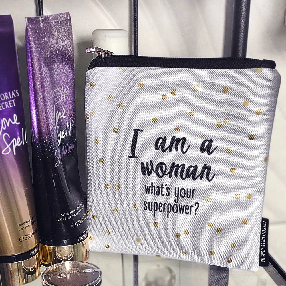 

Косметичка квадратная Basic I am a woman Presentville 16х16 см 000179715