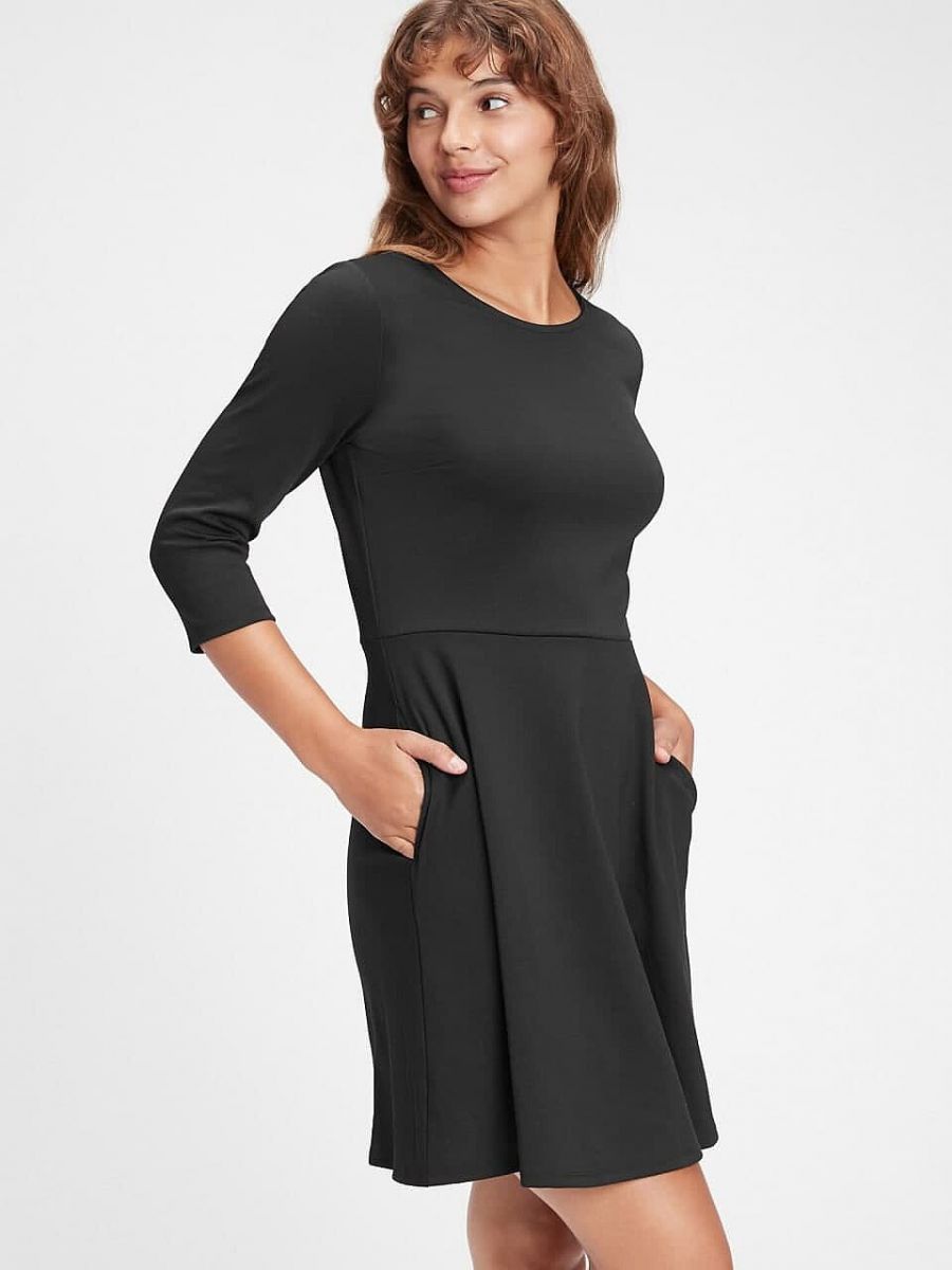 

Платье GAP 838792349  Черное, Платье GAP 838792349 S Черное