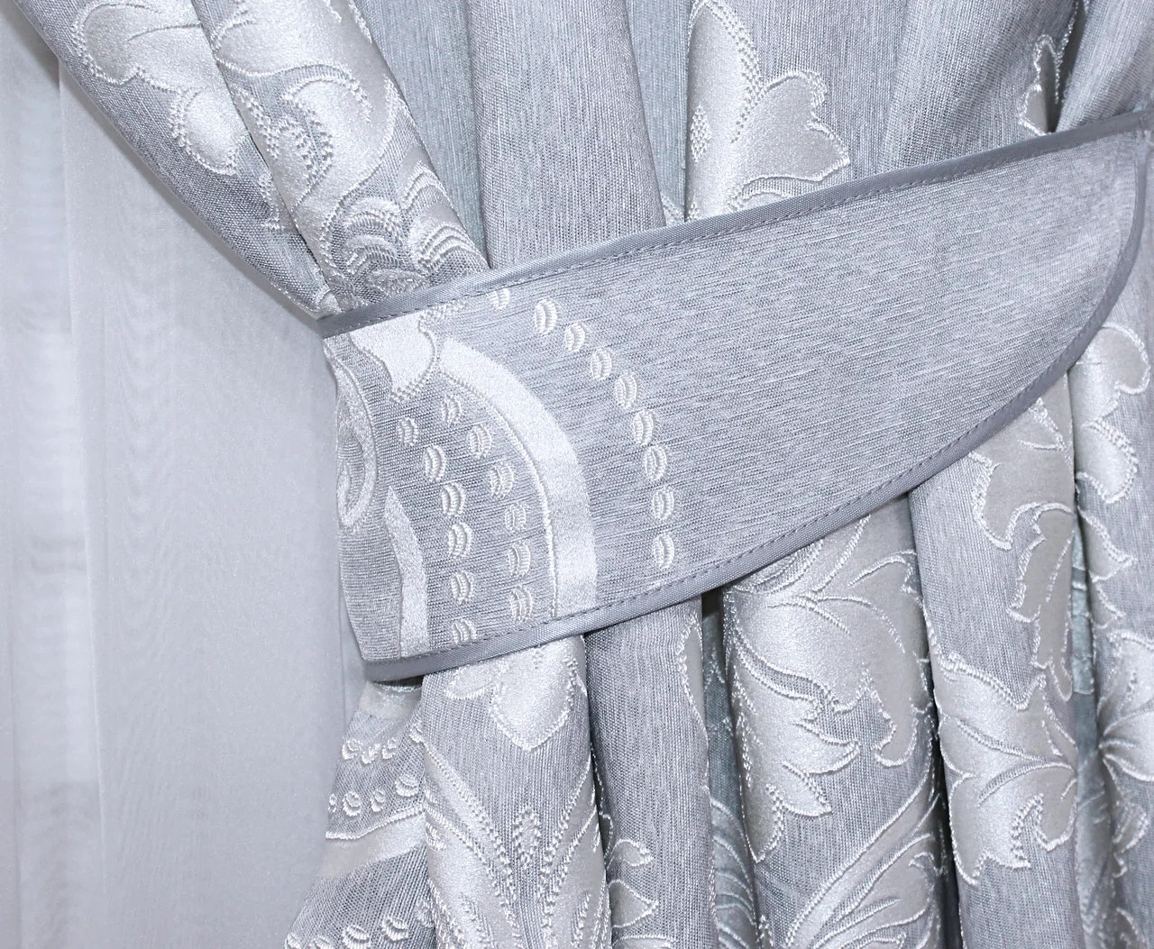 

Комплект штор Chtextil из ткани лён коллекция "Корона". Ширина каждой шторы по 1м Светло серый