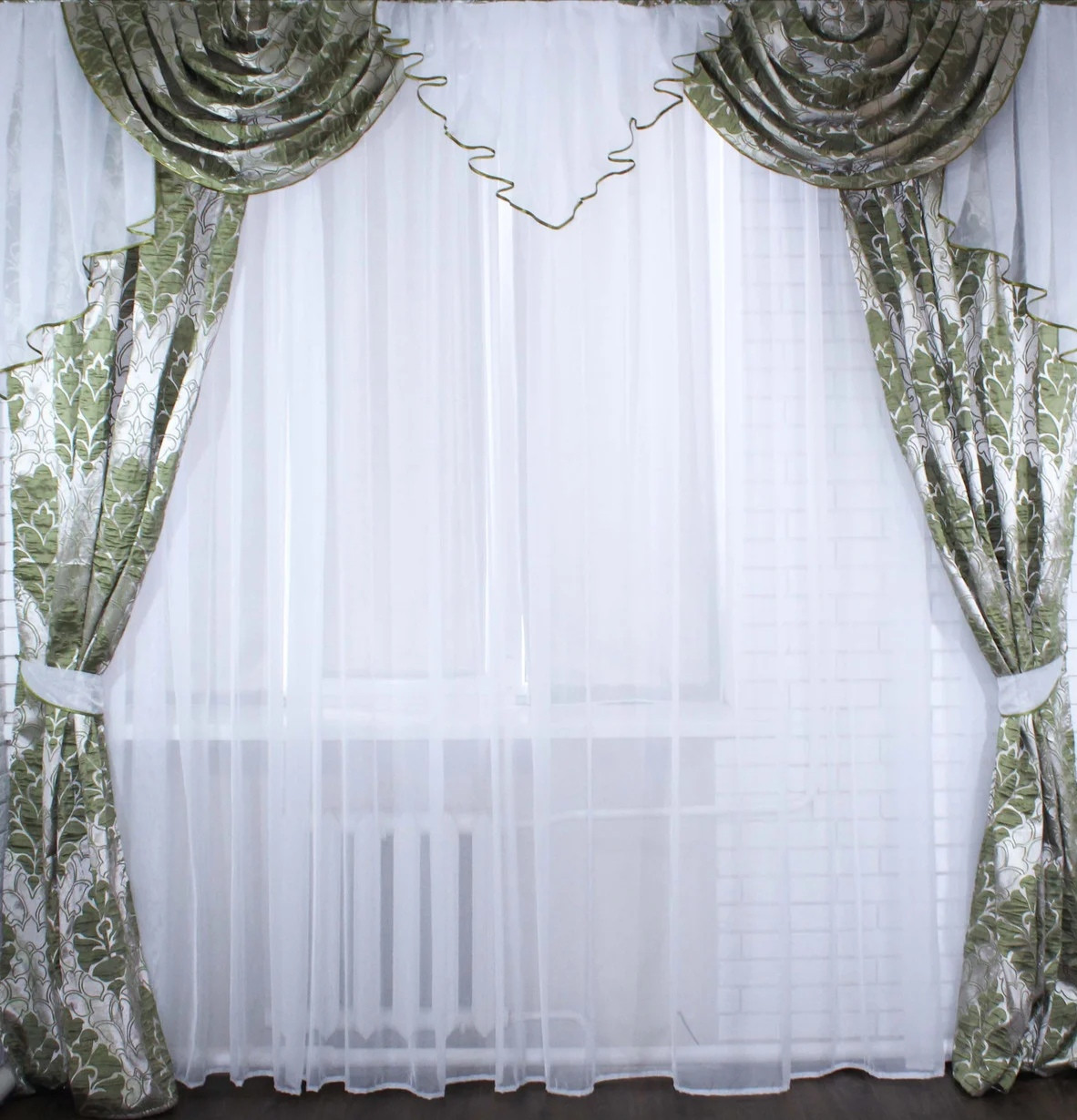 

Шторы с ламбрекеном Chtextil на карниз 3м. Белый с серим