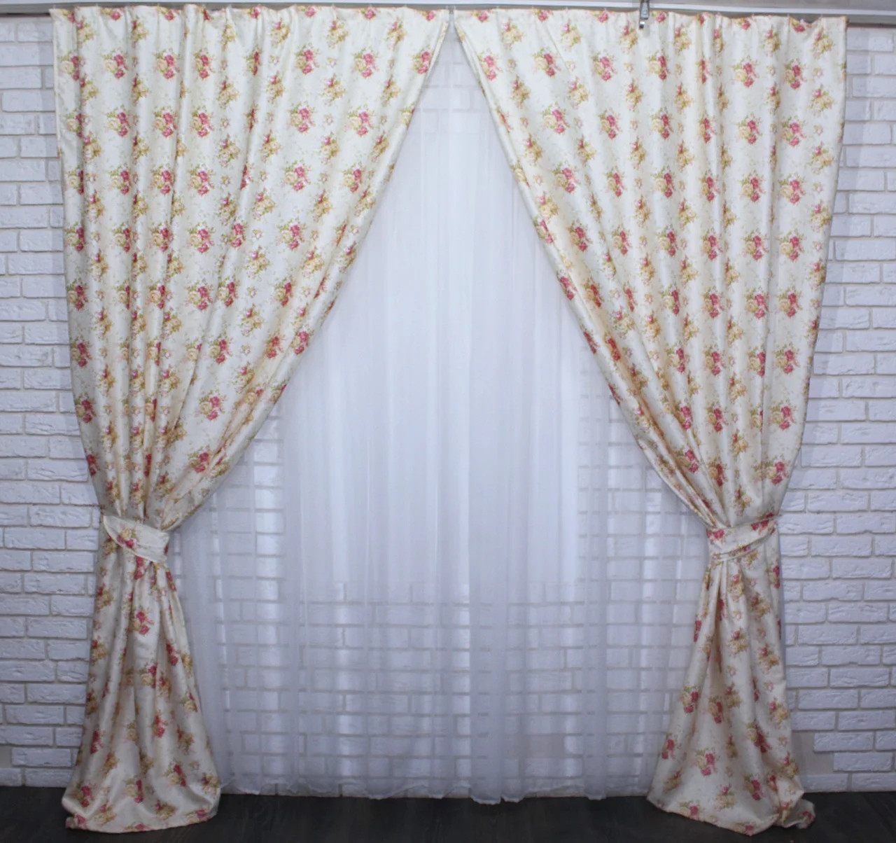 

Комплект жаккардовых штор Chtextil в стилем Прованс Ширина каждой шторы по 1м