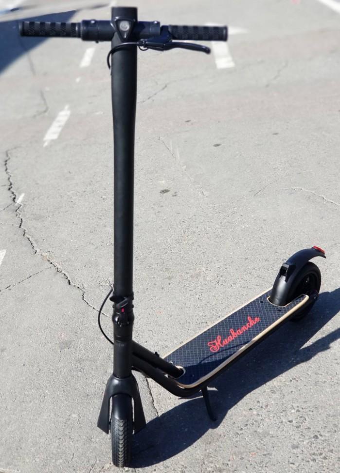 

Электро самокат модель Z9,Складной, мотор 250W, скорость 25 км в час, запас 50 км