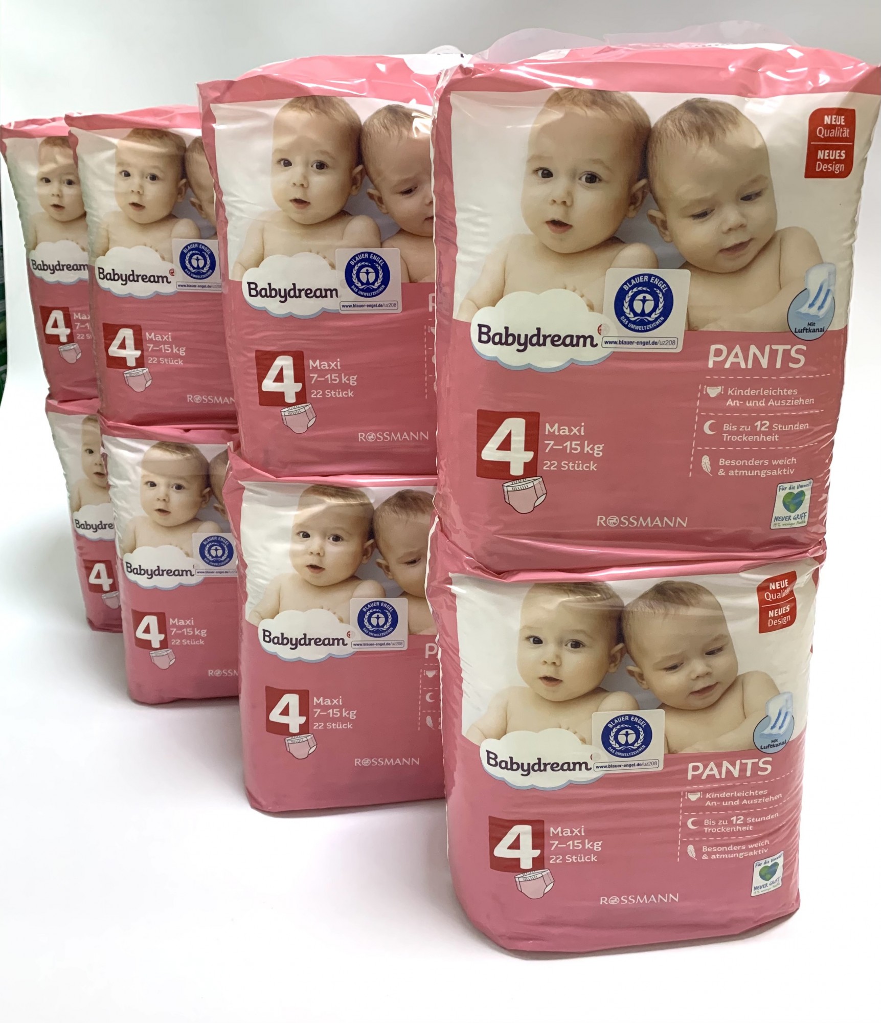 

Набір з 8 уп. по 22 шт.(176 шт)підгузників-трусиків 4 розміру Babydream 7-15 кг.