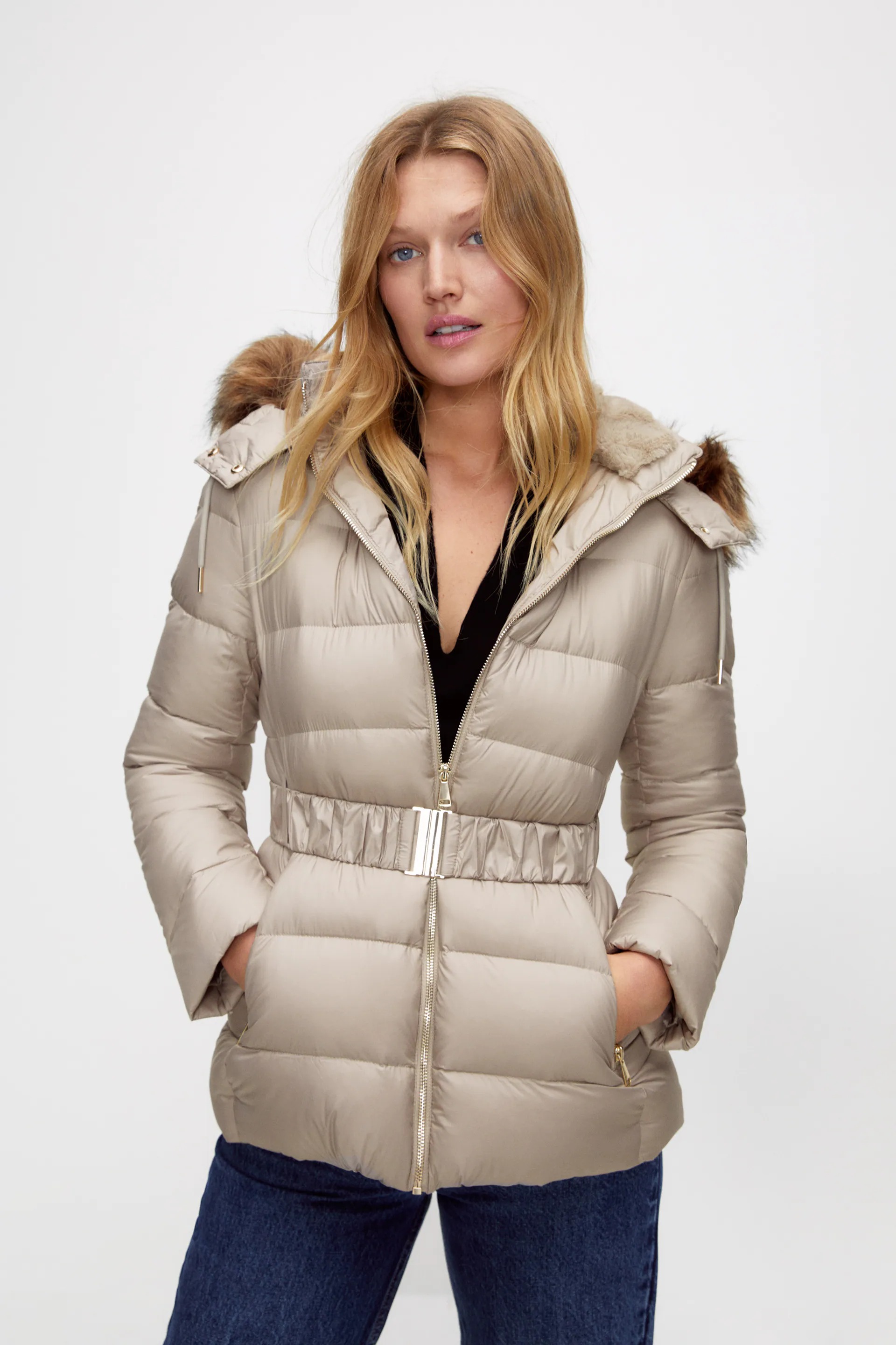 

Пуховик Zara  светло бежевый 0518243745, Пуховик Zara XL светло бежевый 0518243745