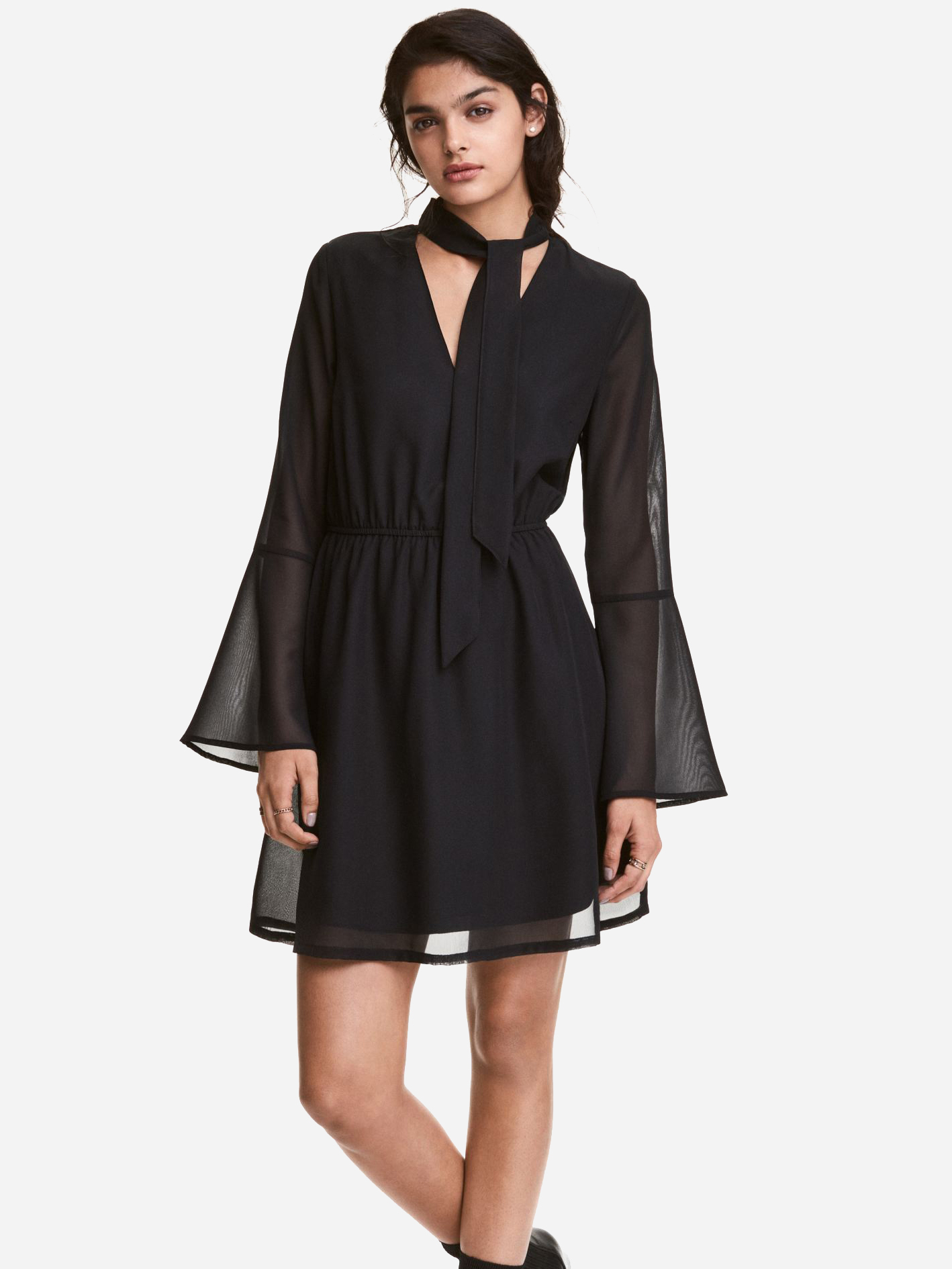 

Платье H&M 0419751-4  Черное (СА2000001506028, Платье H&M 0419751-4 32 Черное (СА2000001506028)