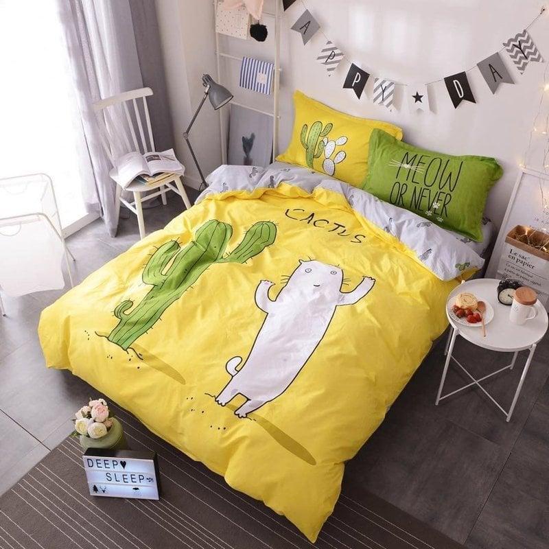 

Постель полуторная КОТ и КАКТУС / цвет: желтый. Полуторный комплект постельного белья. Ткань Бязь