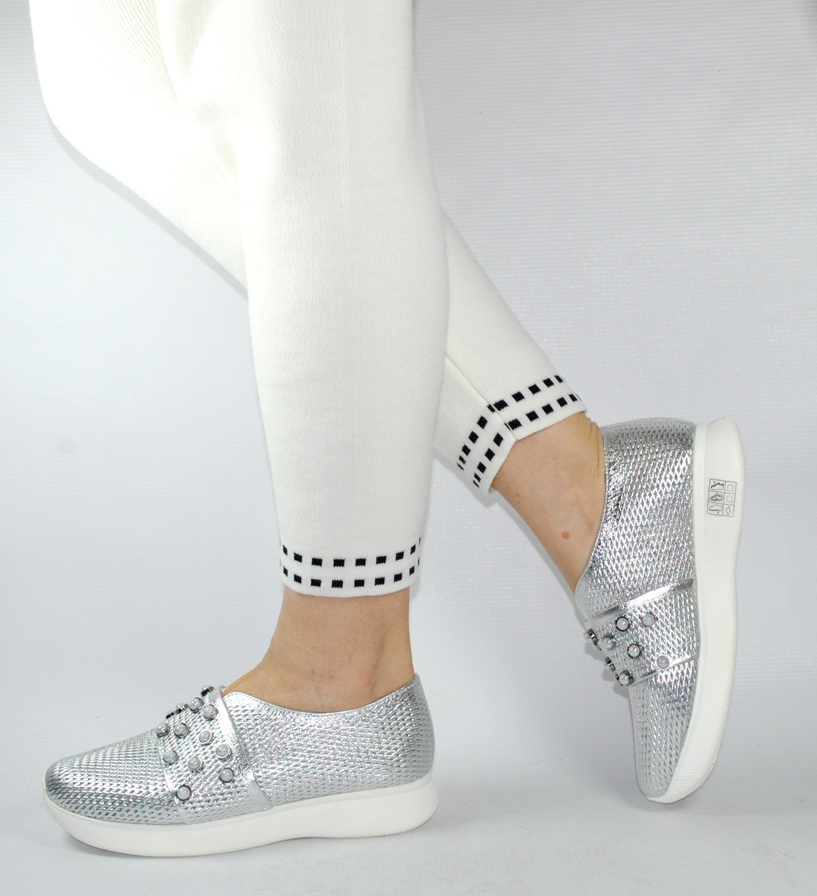 

Женские кроссовки Trend 2116715 36 Серебристый
