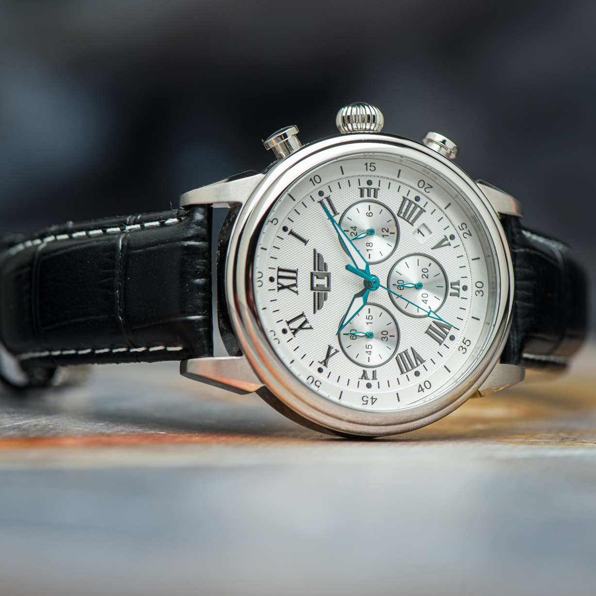 

Американские наручные мужские часы от Invicta Классический Хронограф 90242-002