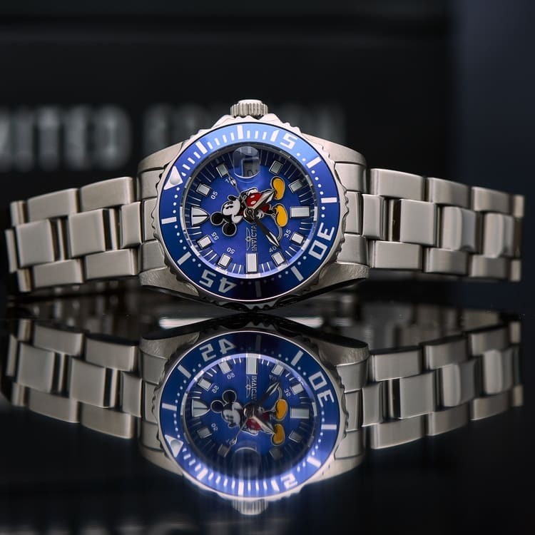 

Американские швейцарские женские часы Invicta 25571 Disney Mickey Mouse