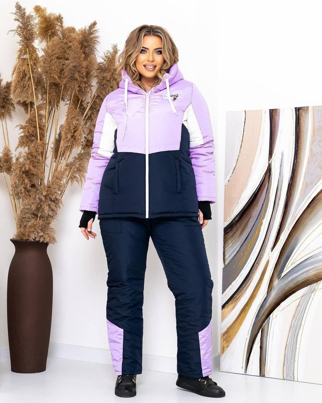 

Женский зимний костюм куртка на молнии с капюшоном штаны Miss Podium Сиреневый, Женский зимний костюм куртка на молнии с капюшоном штаны Miss Podium Сиреневый 56-58
