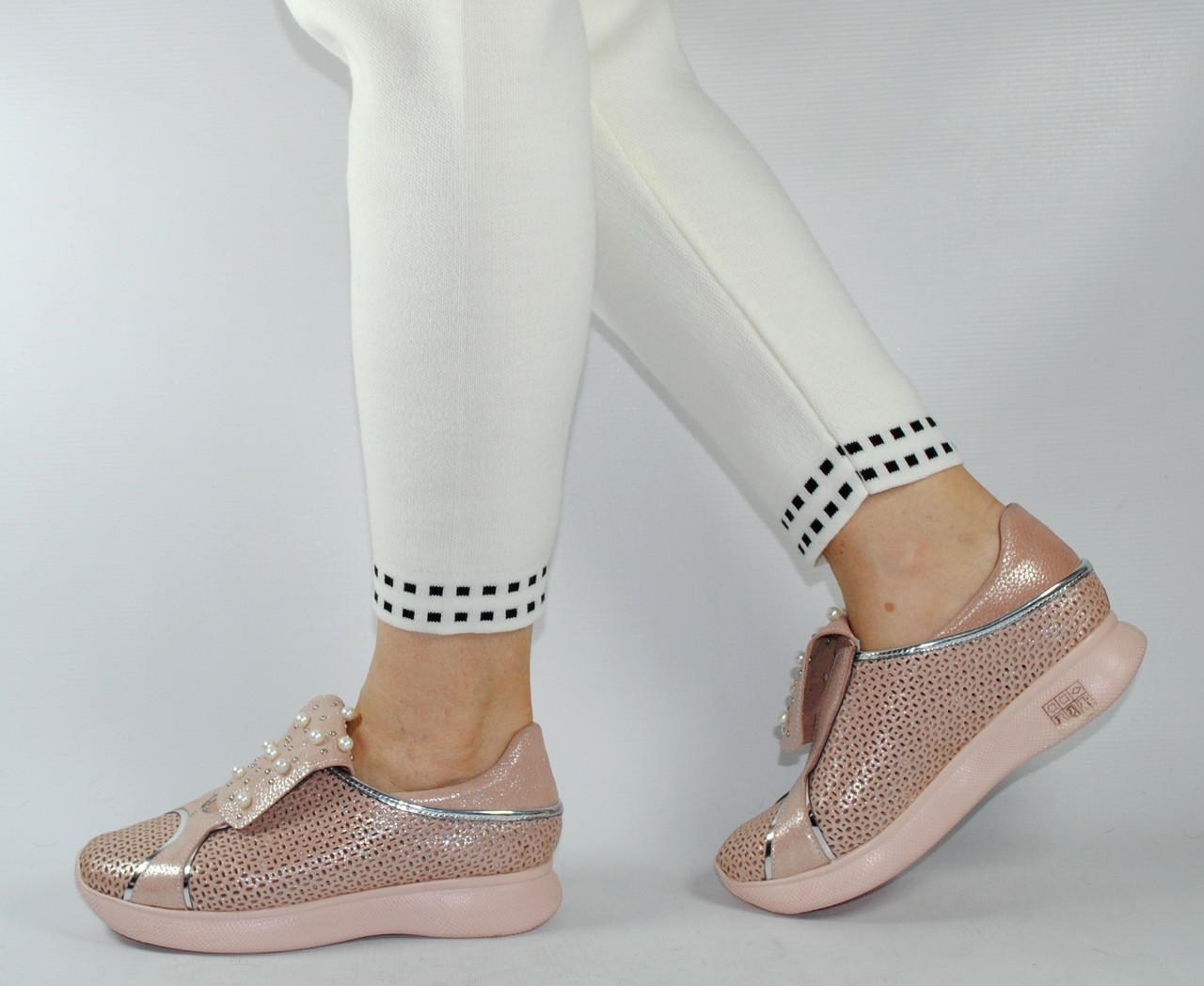 

Женские кроссовки Trend 2116729 36 Розовый