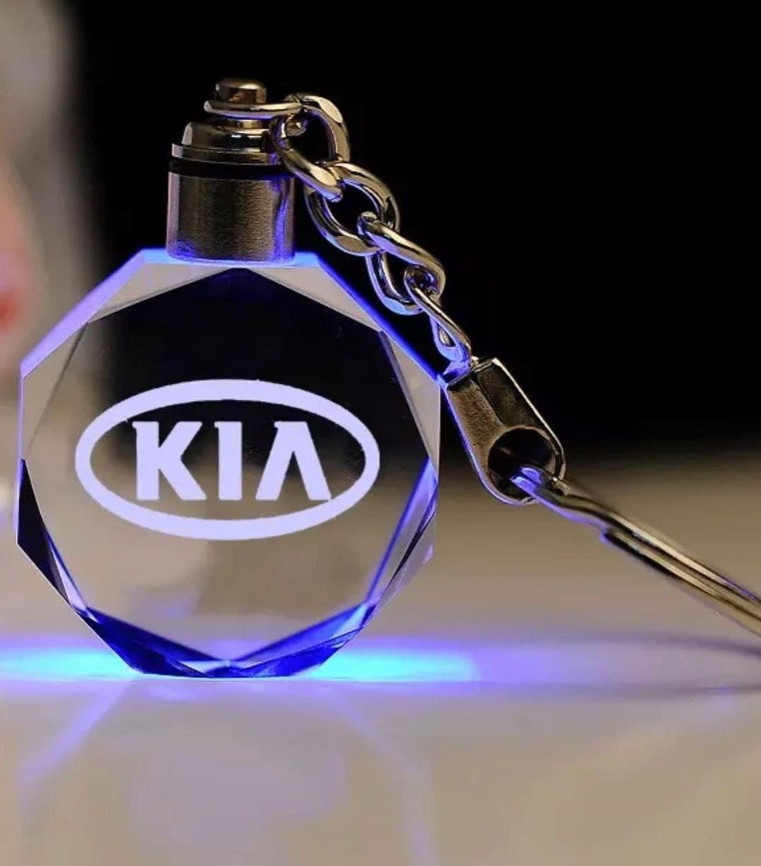 

Led брелок кристал з підсвічуванням KIA (8078)