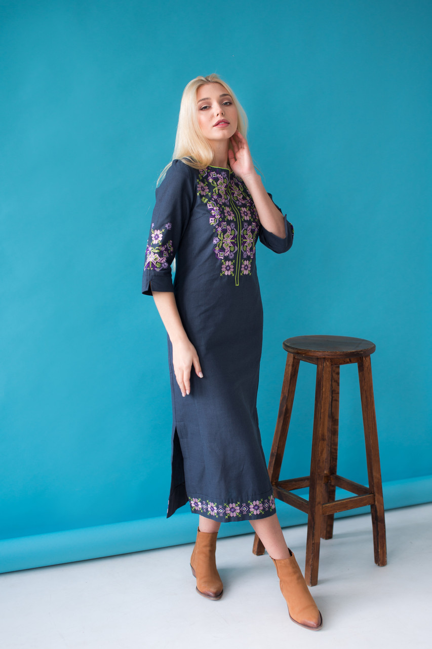 

Жіноча сукня з вишивкою Ровена MEREZHKA синя розмір, Жіноча сукня з вишивкою Ровена MEREZHKA синя розмір 48