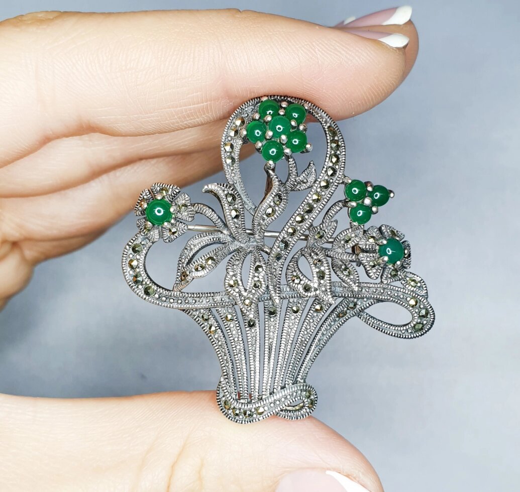 

Брошка серебряная с хризопразом 19,7 г