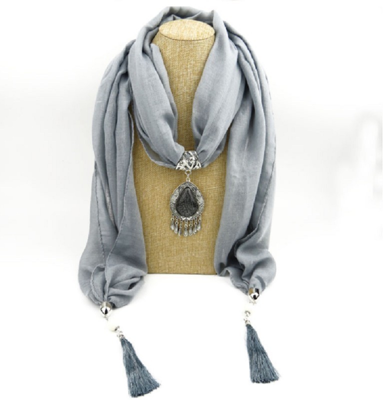 

Шарф женский с украшением - кулон "Восток" котон 160х60 см Серый
