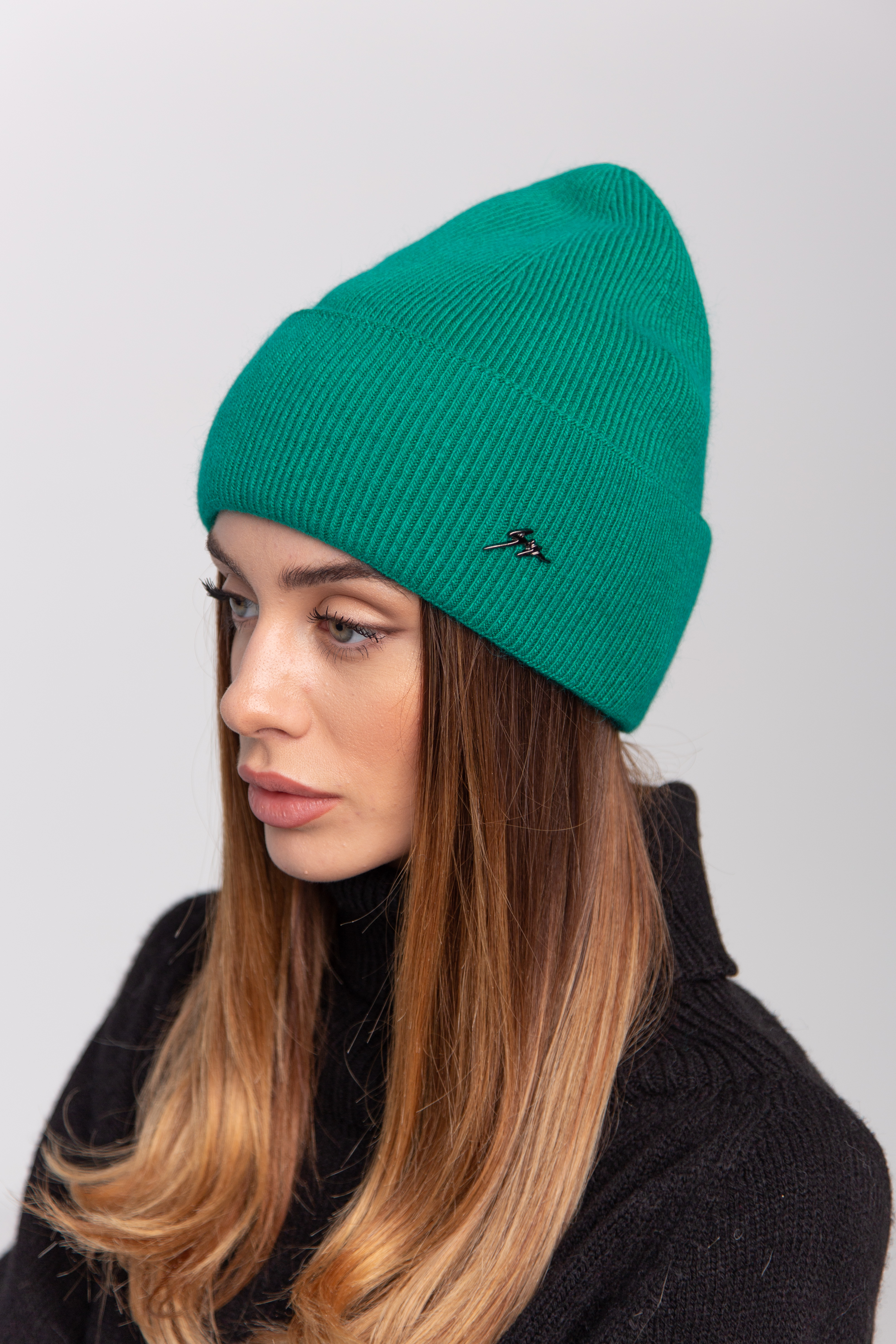 

Шапка FAMO SHP-47552 Изумрудный  (SHP-47552, Шапка FAMO SHP-47552 Изумрудный One size (SHP-47552)