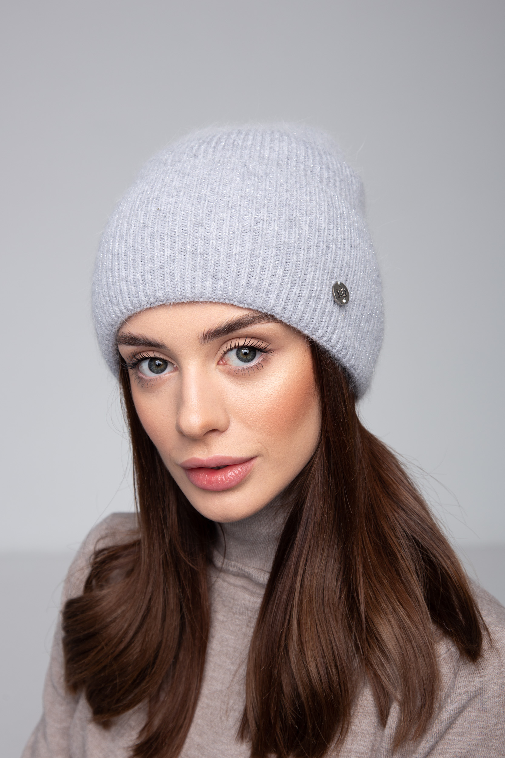 

Шапка FAMO SHP-8575 Перламутровый  (SHP-8575, Шапка FAMO SHP-8575 Перламутровый One size (SHP-8575)