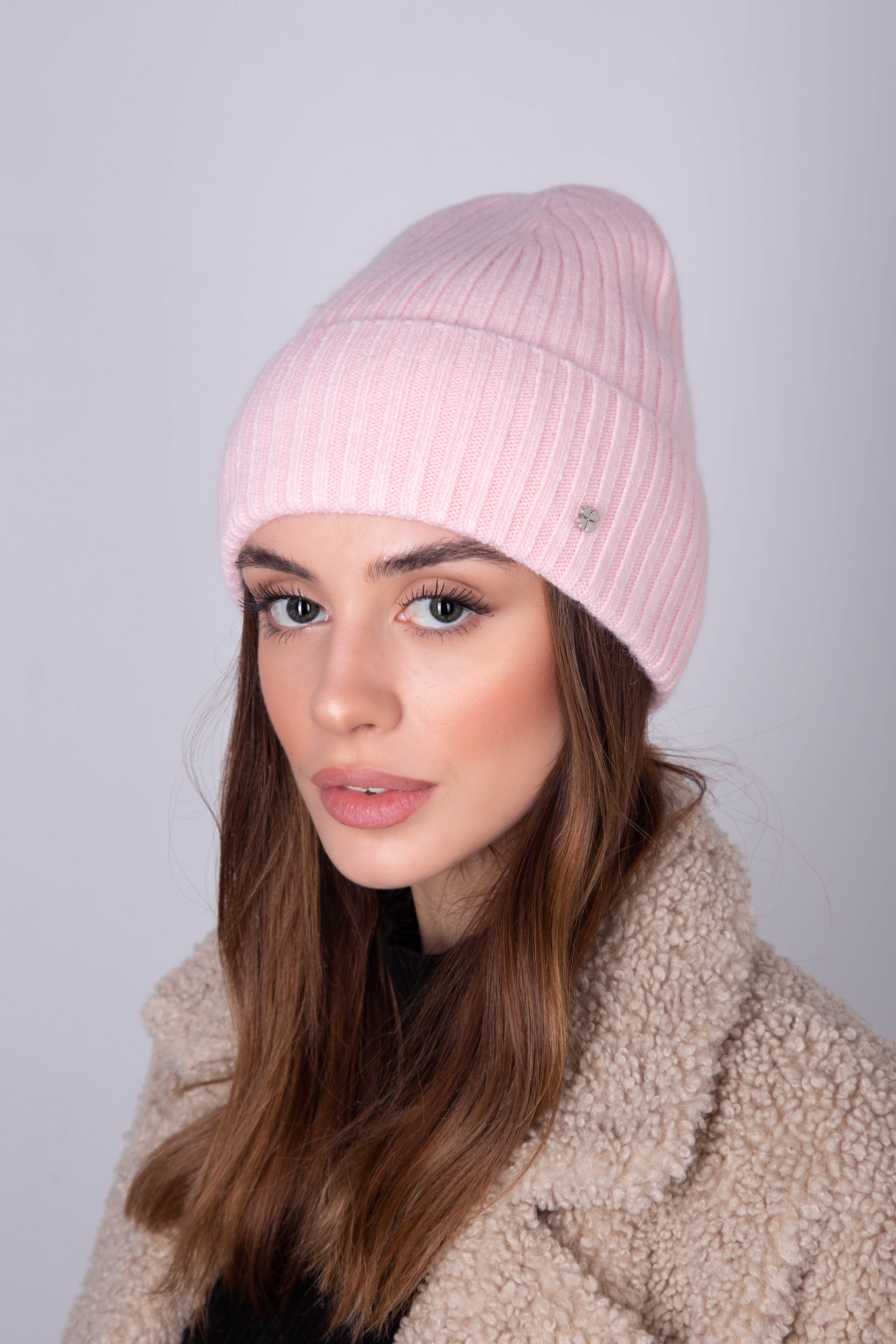 

Шапка FAMO SHP-47688 Роуз  (SHP-47688, Шапка FAMO SHP-47688 Роуз One size (SHP-47688)