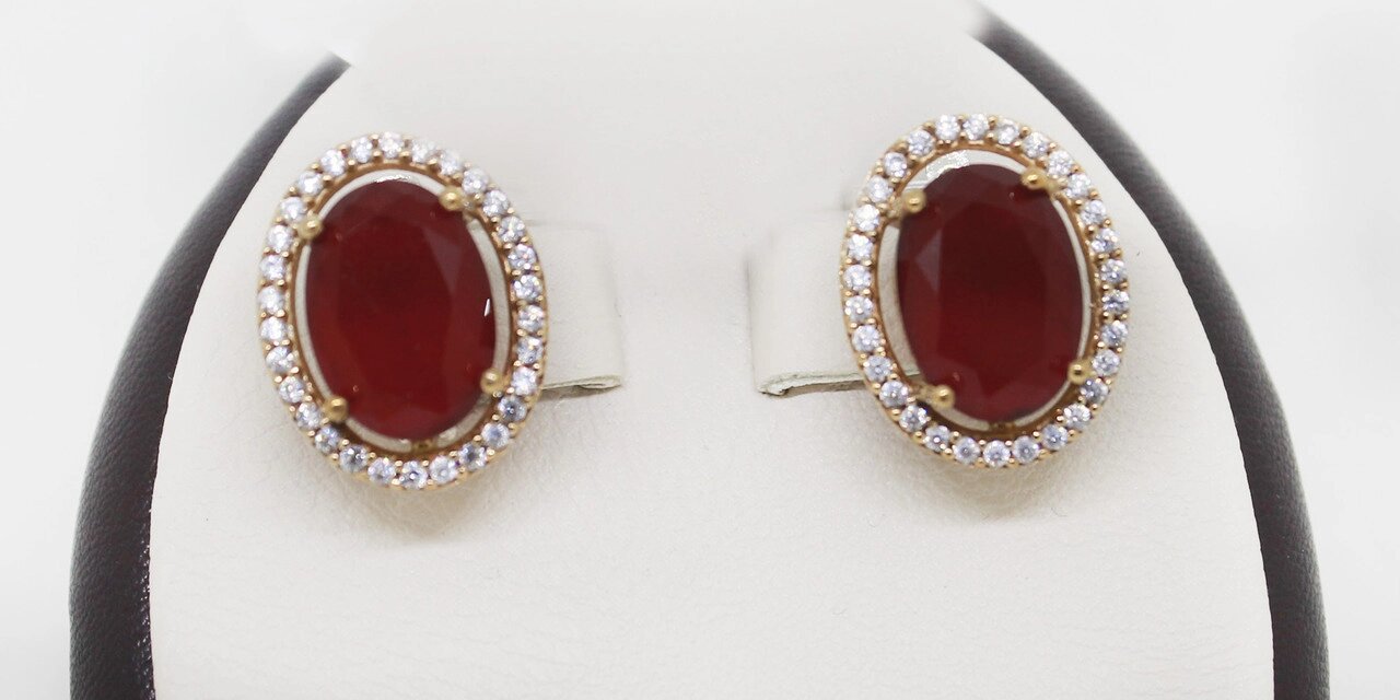

Сережки серебряные с кубическим цирконием и корундом 7,79 г