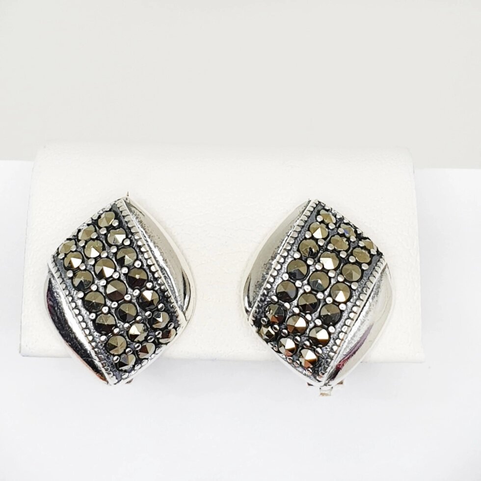 

Сережки серебряные с марказитом 4,89 г