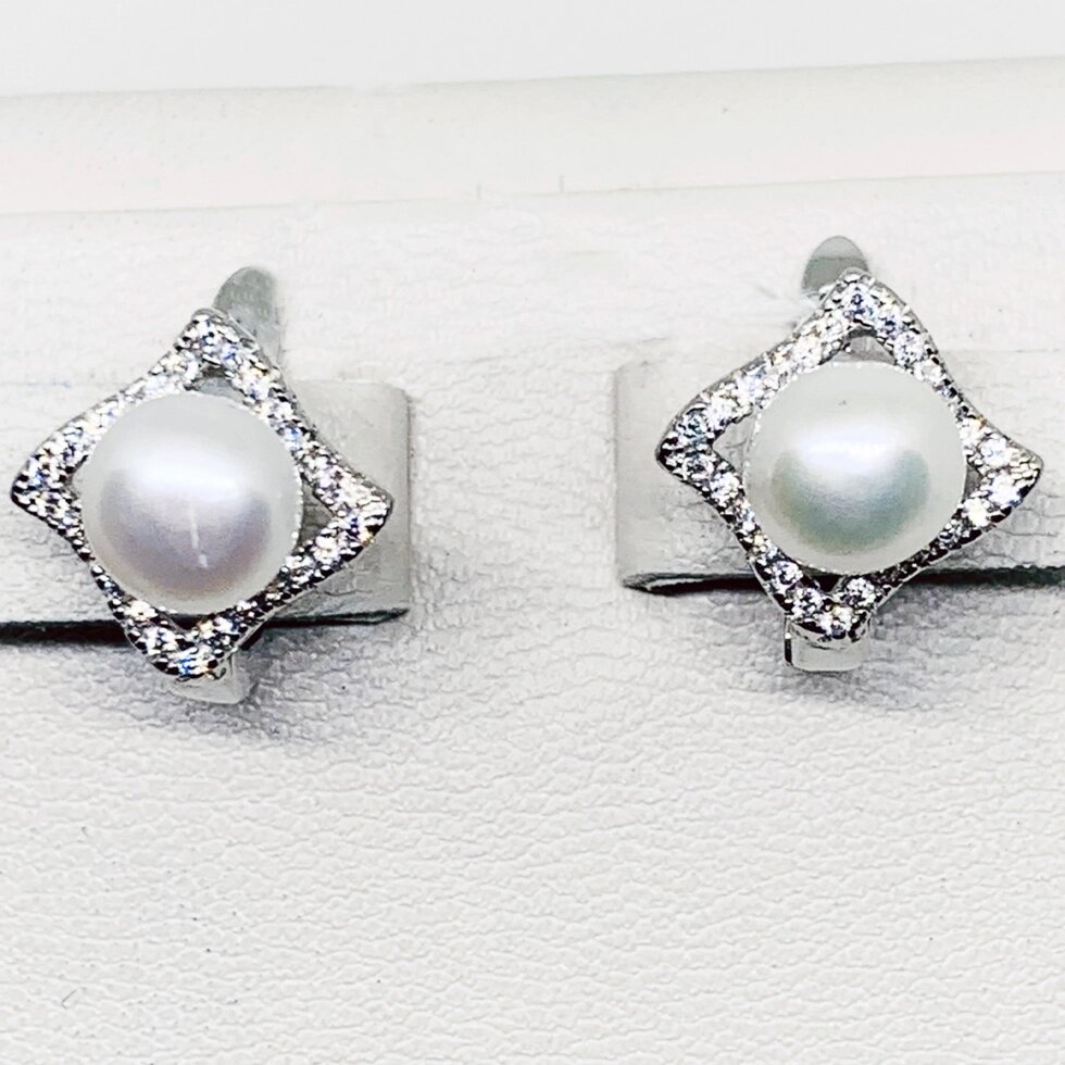 

Сережки серебряные с жемчугом 3,87 г