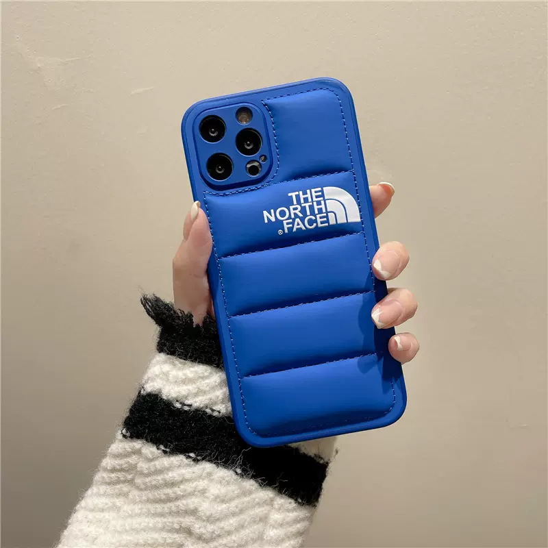 

Пуферный чехол-пуховик TNF для iPhone 13 Pro Max Синий