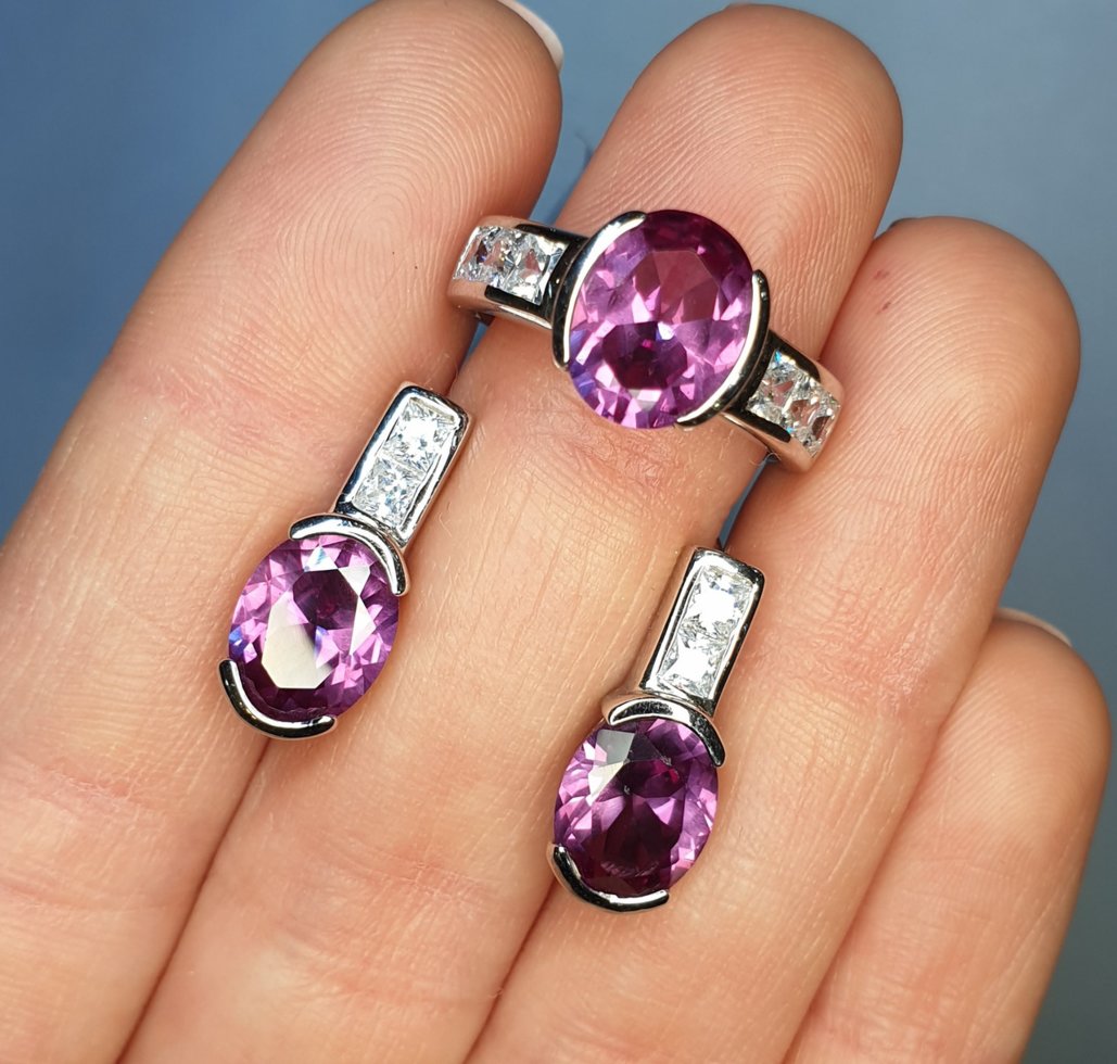 

Сережки серебряные с александритом 6,6 г