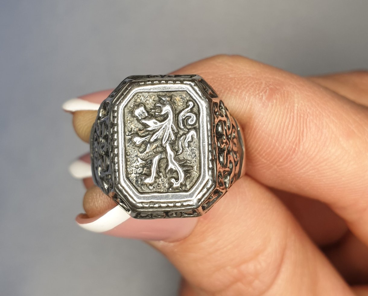 

Кольцо серебряное 21 9,97 г