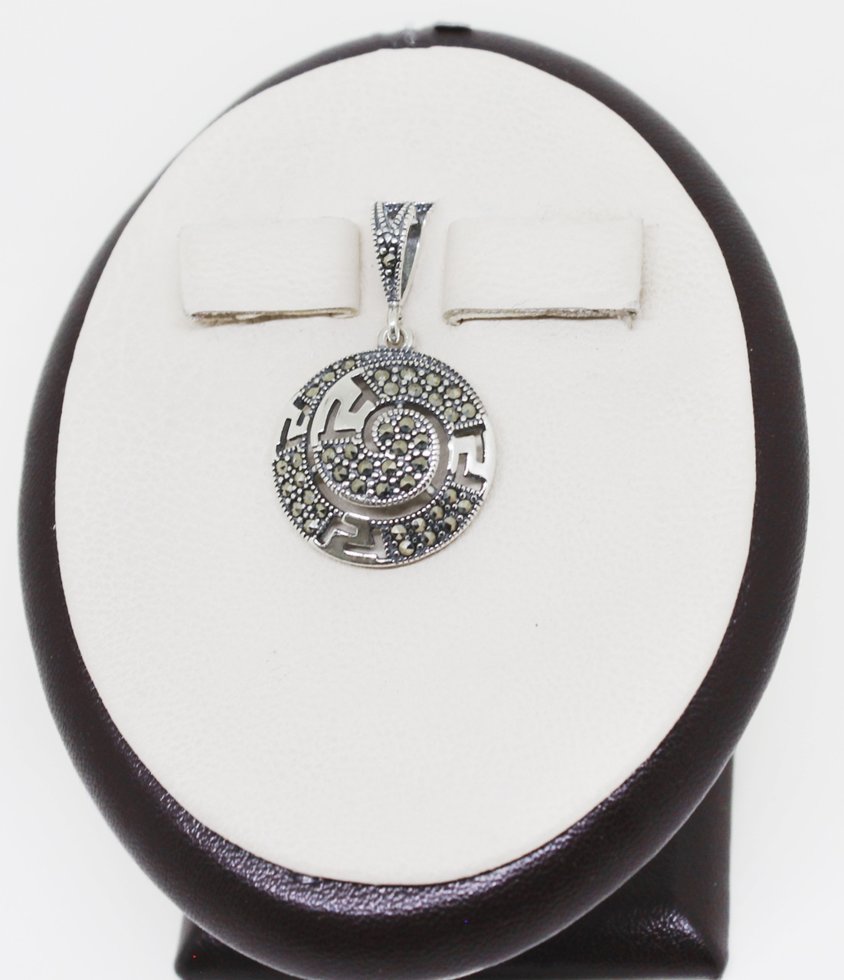 

Серебряный кулон с марказитом 3,25 г