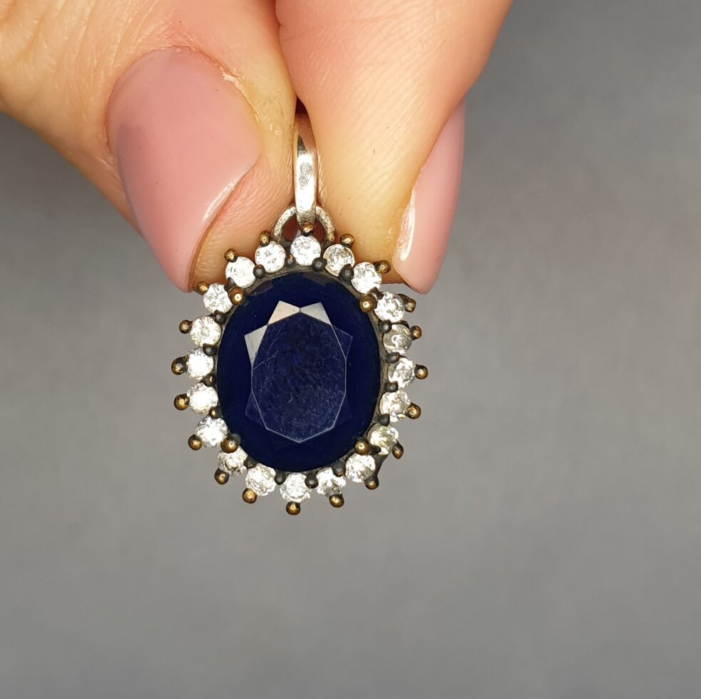 

Кулон серебряный с сапфиром 4,24 г