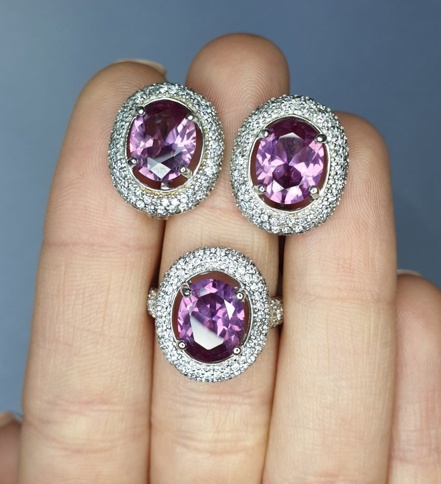 

Сережки серебряные с александритом 7,5 г