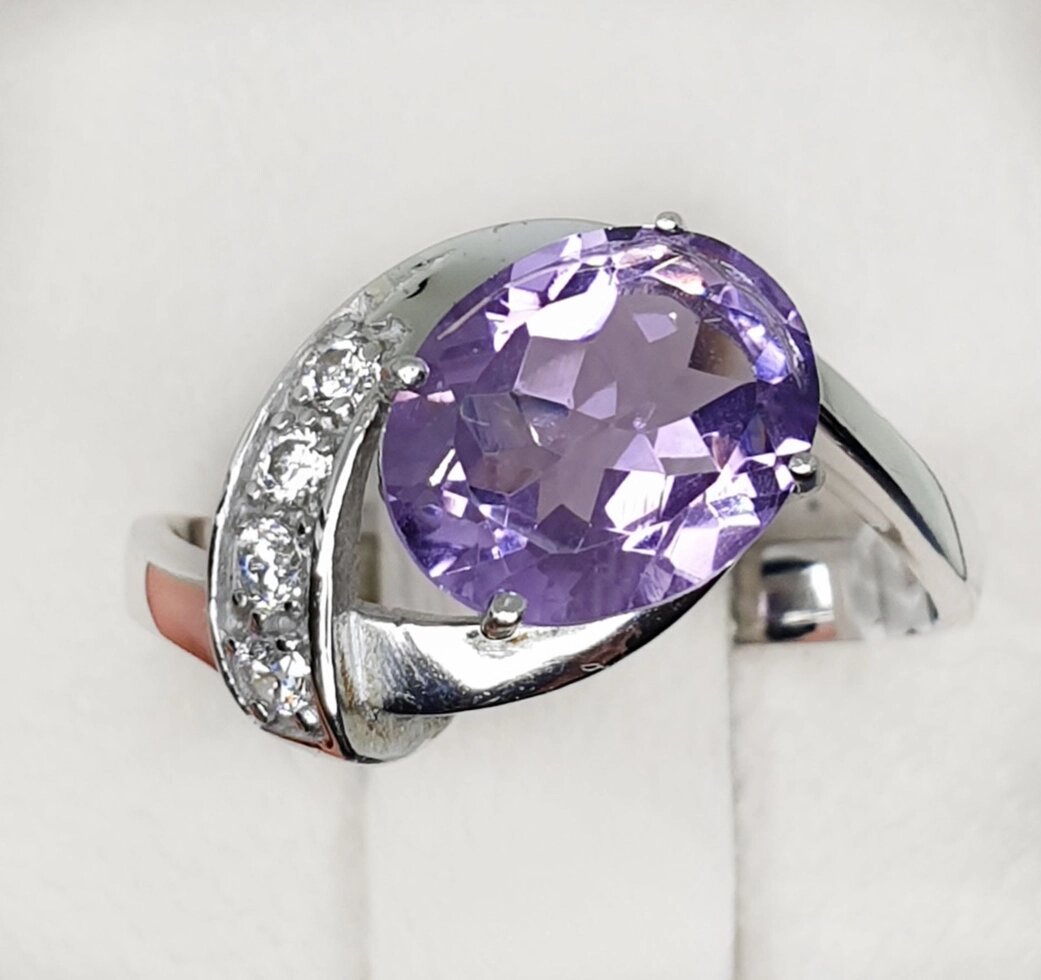 

Кольцо серебряное с аметистом 18,5 3,47 г