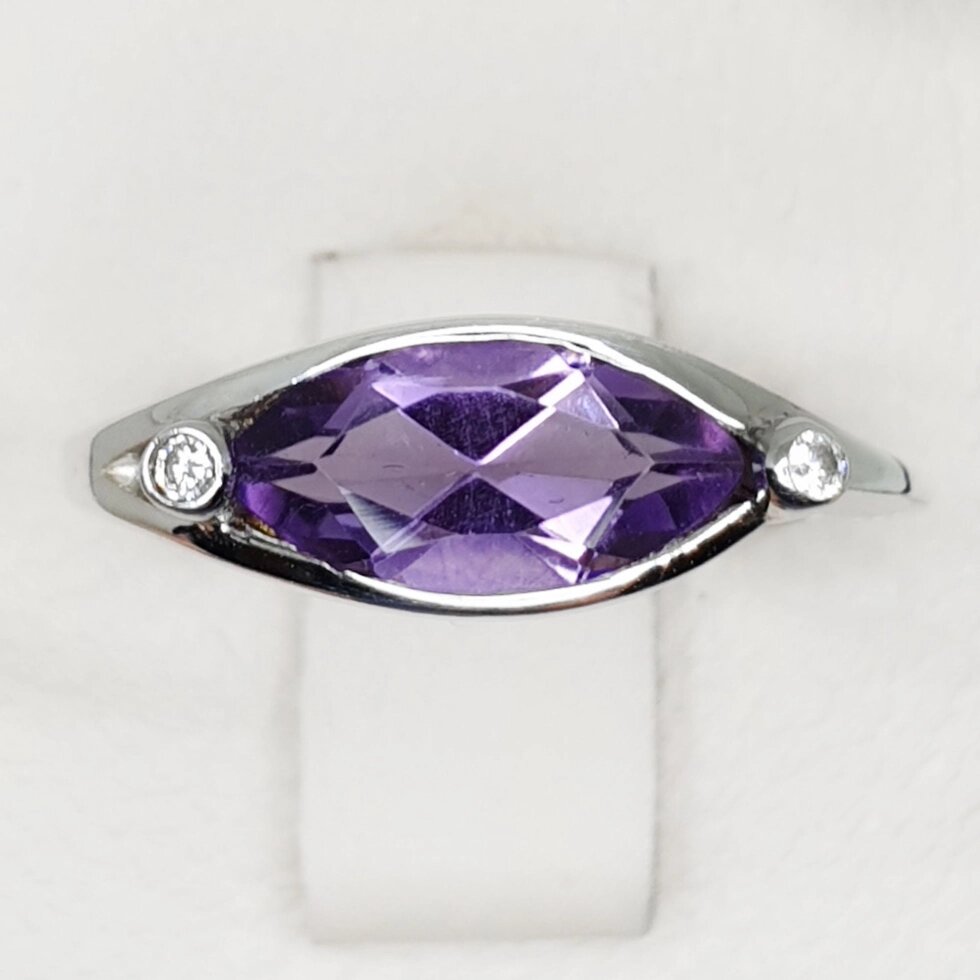 

Кольцо серебряное с аметистом 18 3,18 г
