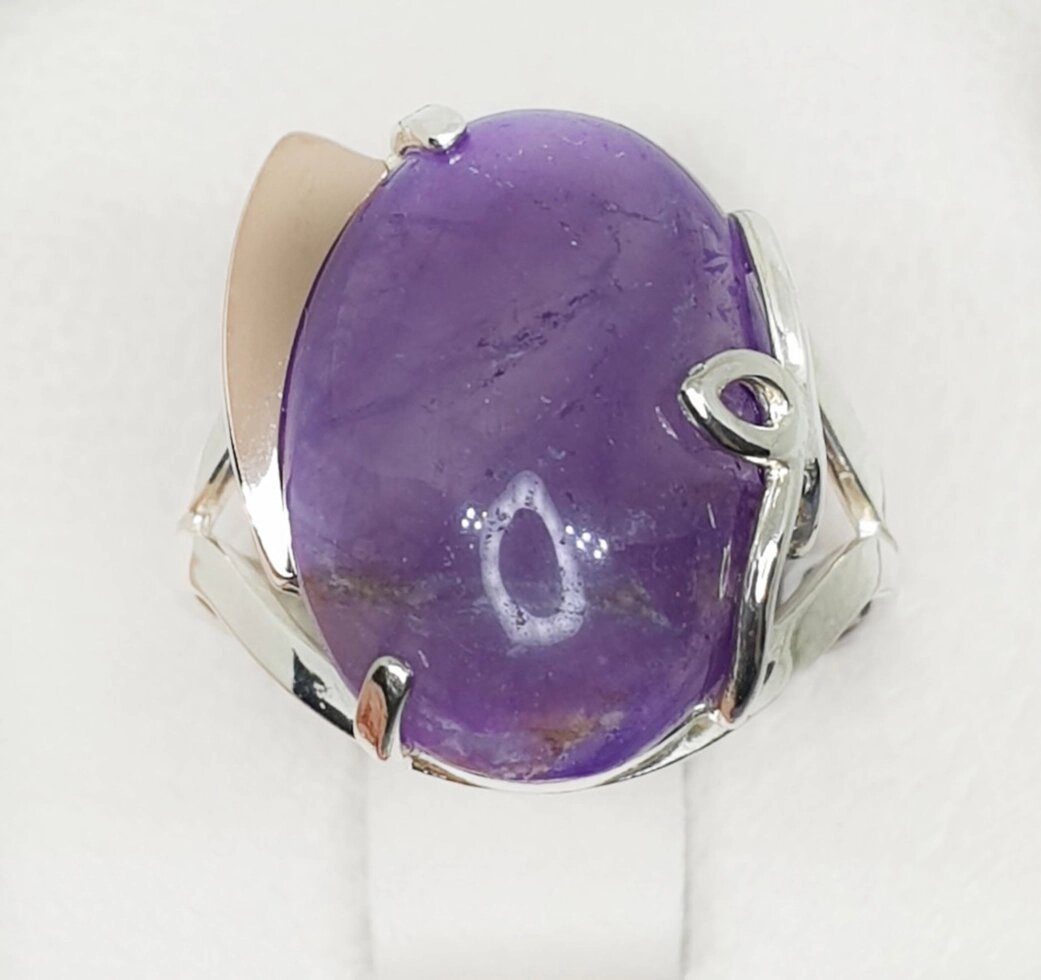 

Кольцо серебряное с аметистом 19 5,76 г