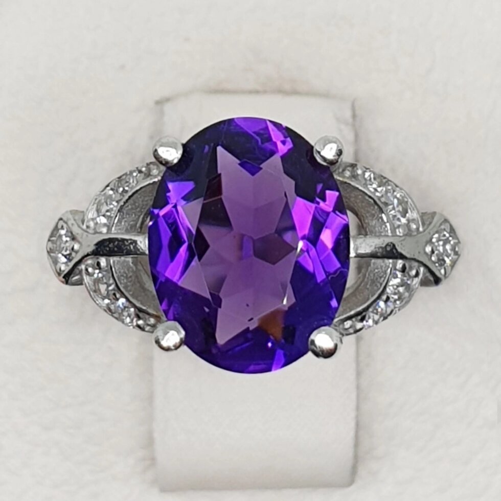 

Кольцо серебряное с аметистом 17 2,92 г