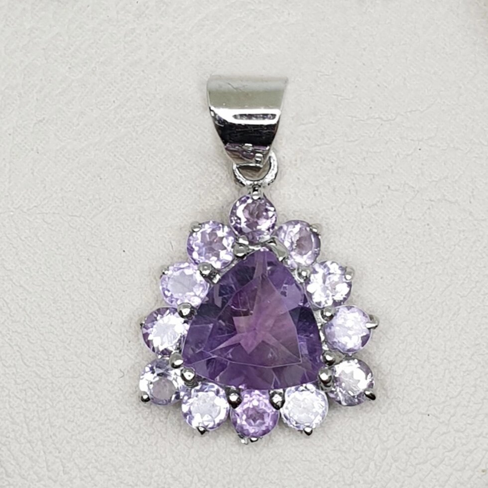 

Кулон серебряный с аметистом 3,08 г