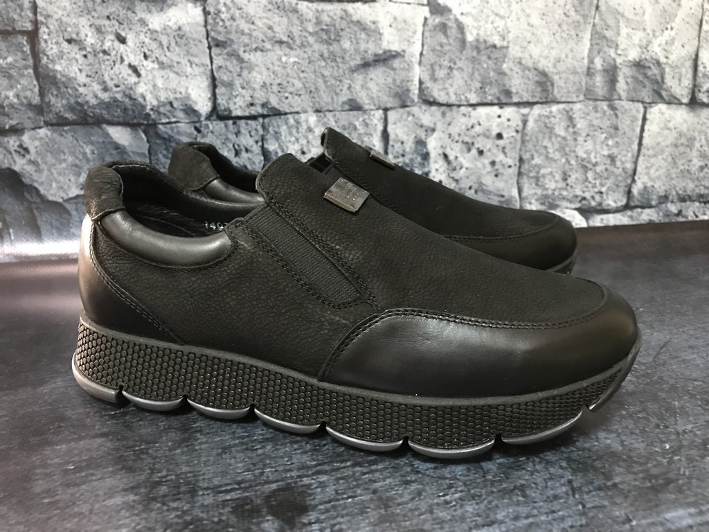 

Слипоны Bistfor 64002/821 38 (24.5 см) Черные