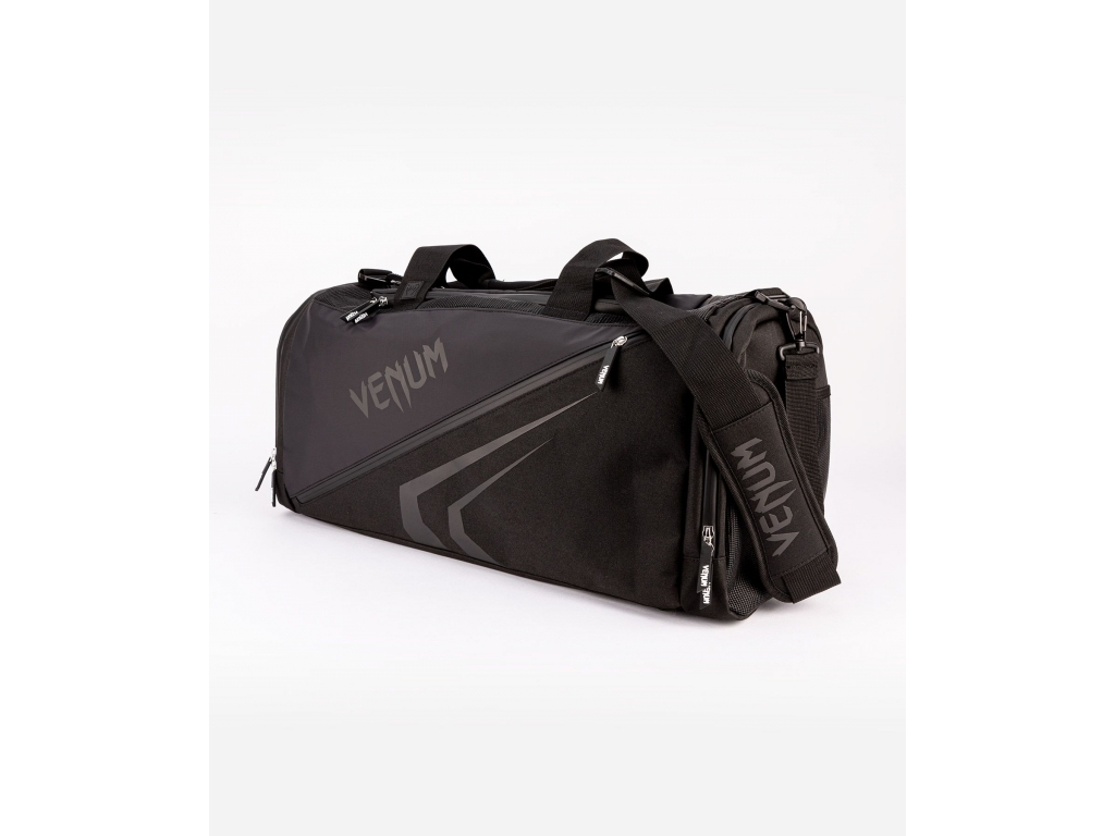 

Сумка VENUM Trainer Lite Evo Sports Bags один размер чёрный (4969)